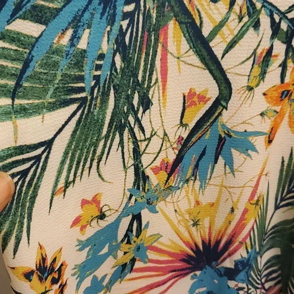 New w/ Tags Womens Tropical Jumpsuit Size M by Flying Tomatoes - Picture 3 of 3